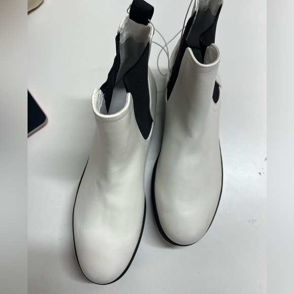 Mia Cayson Platform Chelsea Boot White NEW Size 9.5 Women’s - Picture 5 of 9